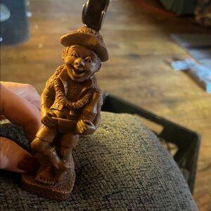 Vintage Charming Brown can opener